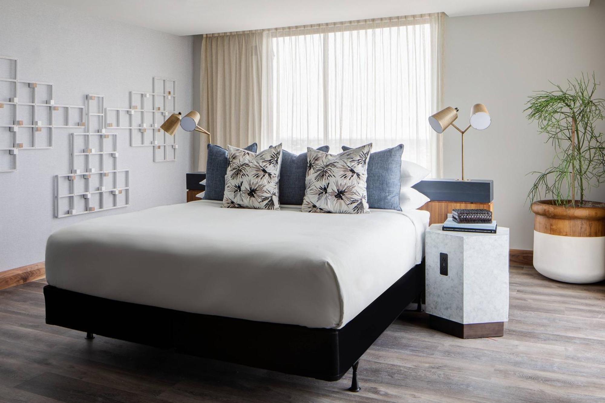 Hotel Marriott & Conference Center 4*